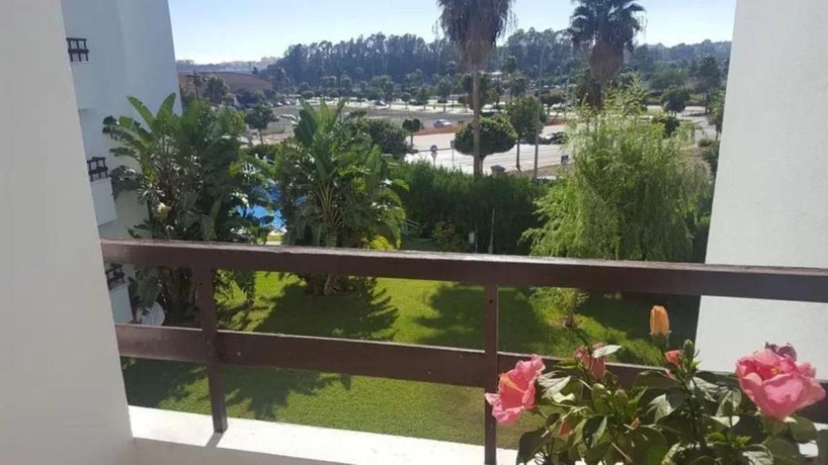1 bedroom Apartment in Nueva Andalucía in Nueva Andalucía - foto 2