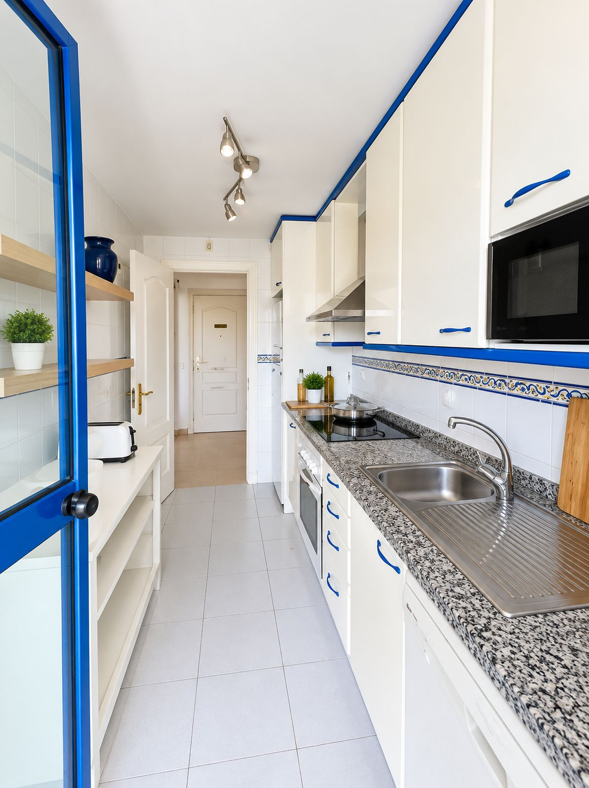 Twee-slaapkamer appartement in La Duquesa met terras en garage in La Duquesa - foto 11