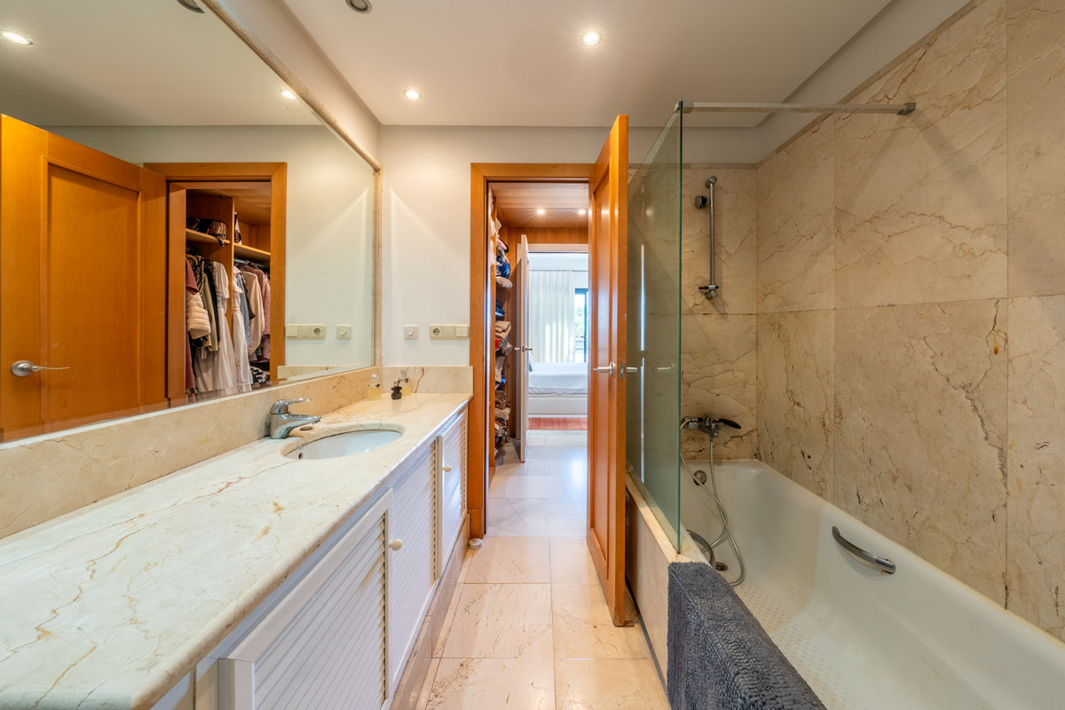 Drie-slaapkamerappartement in Sotogrande Costa in Sotogrande Costa - foto 18