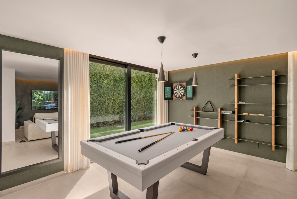 Villa met vijf slaapkamers in Nueva Andalucía in Nueva Andalucía - foto 17