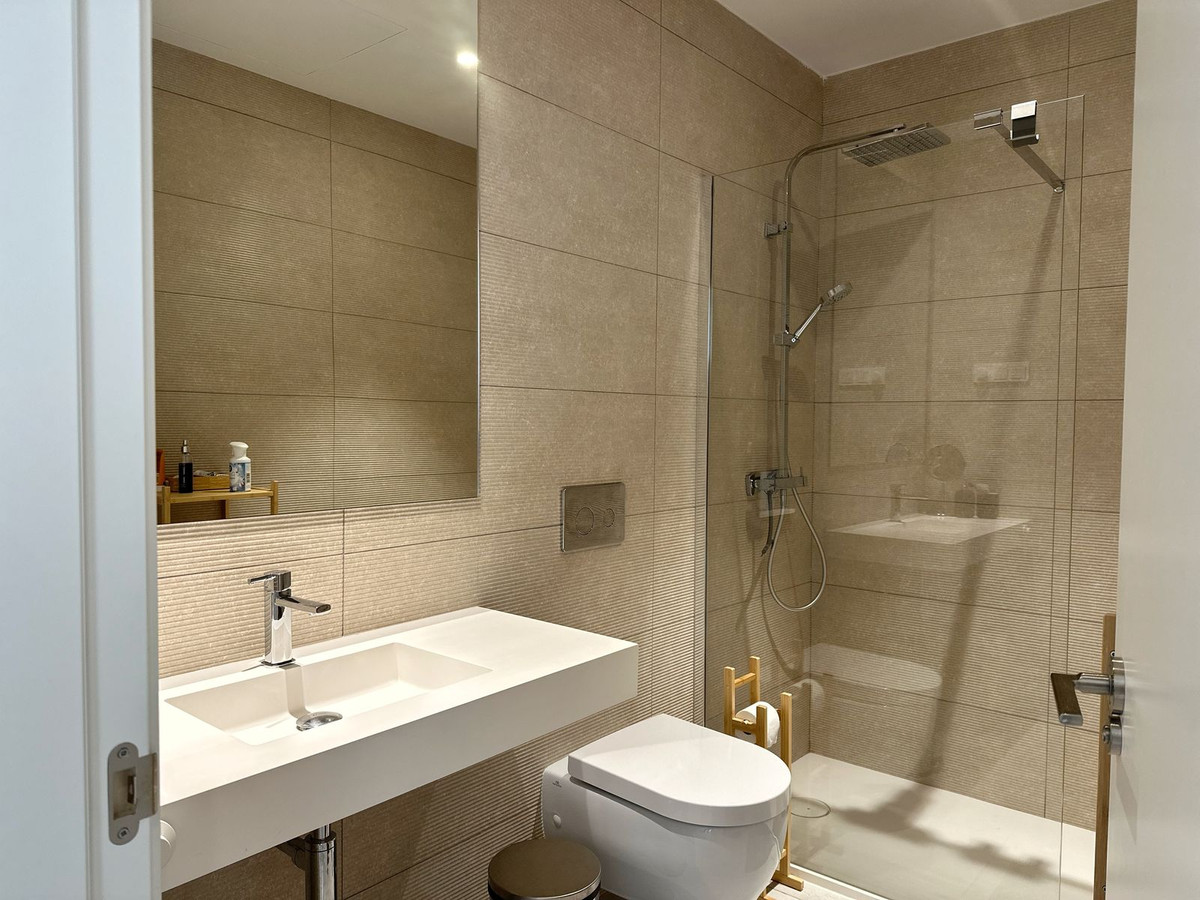 Elegant twee-slaapkamerappartement in exclusieve afgesloten gemeenschap met resort-achtige voorzieningen in Cabopino - foto 13