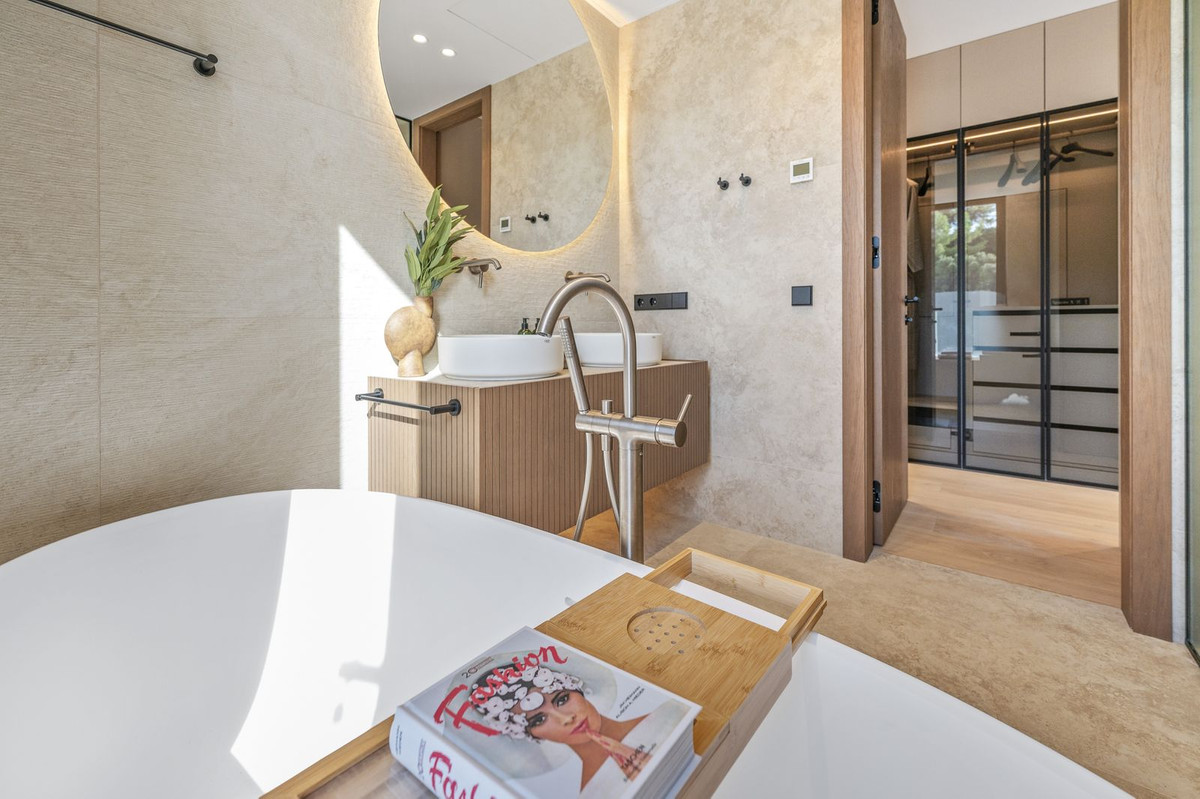 Brandnieuwe designervilla met panoramisch zeezicht in Benalmádena in Benalmadena - foto 17