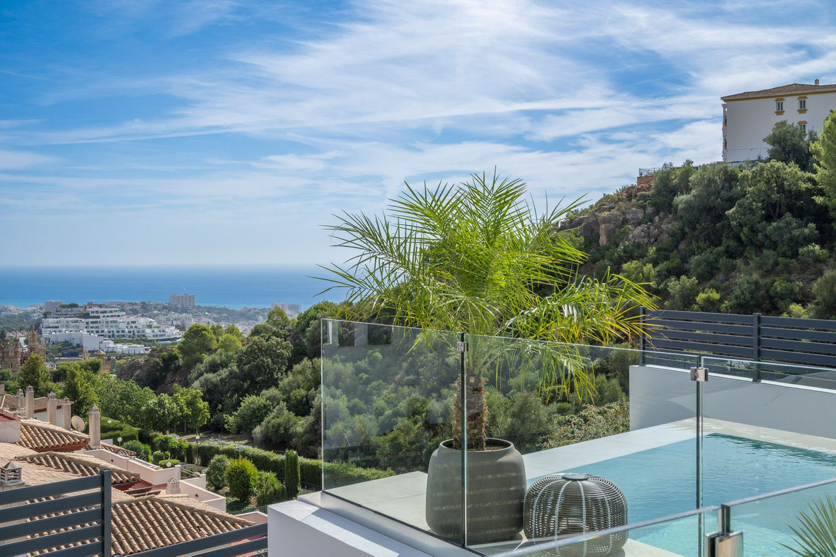 Brandnieuwe designervilla met panoramisch zeezicht in Benalmádena in Benalmadena - foto 3