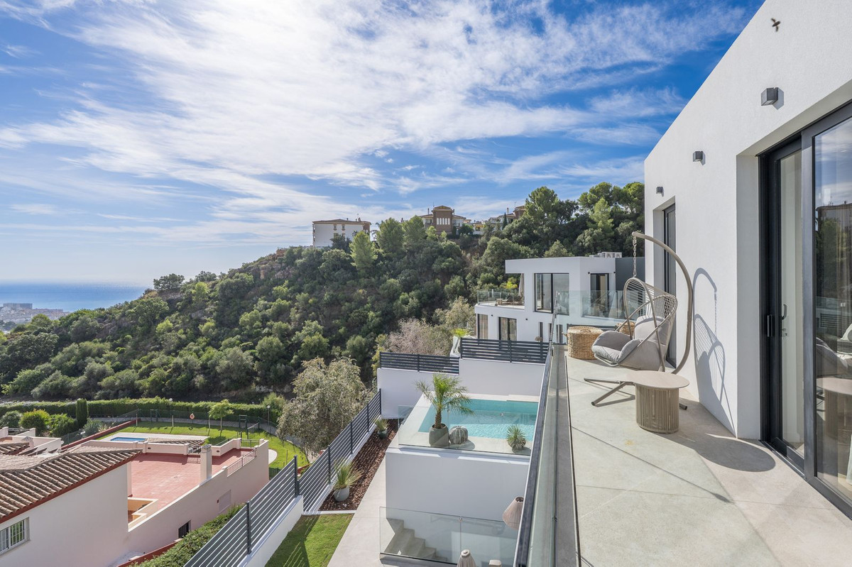 Brandnieuwe designervilla met panoramisch zeezicht in Benalmádena in Benalmadena - foto 9
