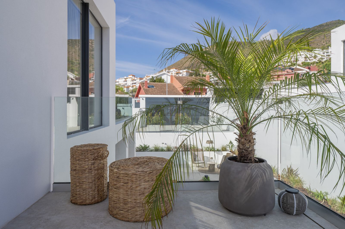 Brandnieuwe designervilla met panoramisch zeezicht in Benalmádena in Benalmadena - foto 10