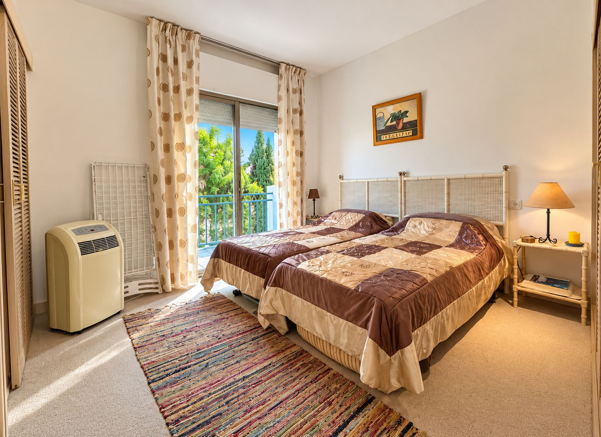 Hoekwoning met renovatiepotentieel in Marbella in Marbella - foto 7