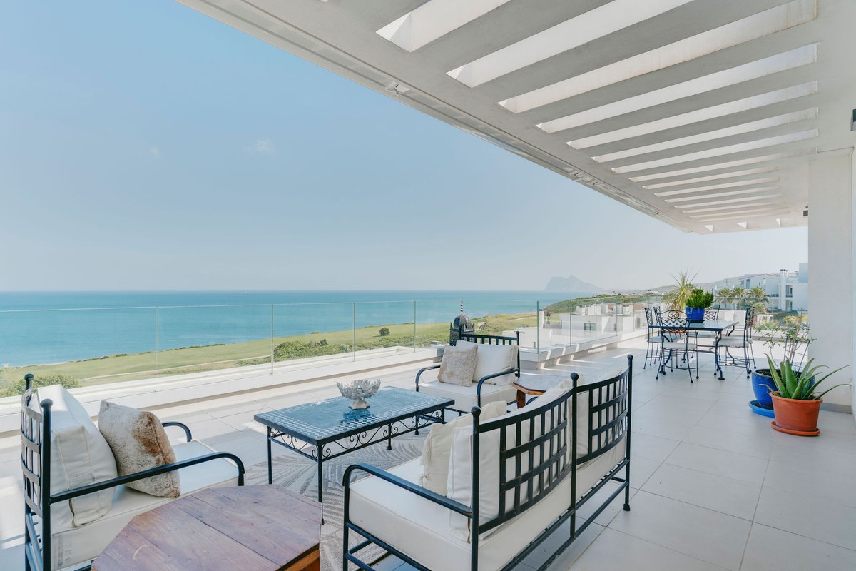 3-slaapkamer hoekpenthouse met panoramisch uitzicht in La Alcaidesa in La Alcaidesa - foto 2