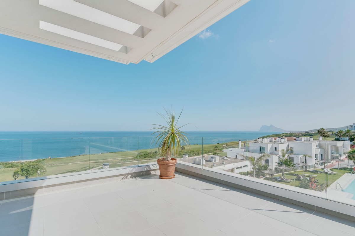 3-slaapkamer hoekpenthouse met panoramisch uitzicht in La Alcaidesa in La Alcaidesa - foto 12