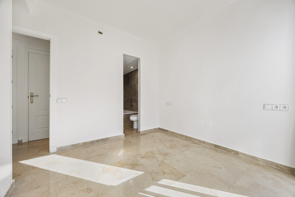 2-slaapkamer penthouse in Marbella (Coto Real II, Golden Mile) in Marbella - foto 16