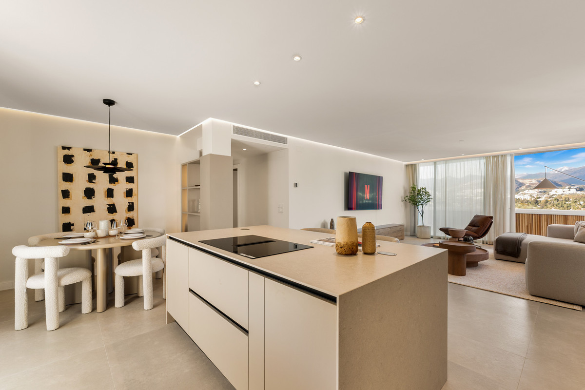 Appartement met twee slaapkamers in Nueva Andalucía in Nueva Andalucía - foto 14