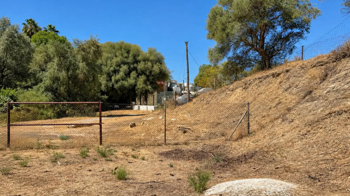Plot in Las Chapas in Las Chapas - foto 4