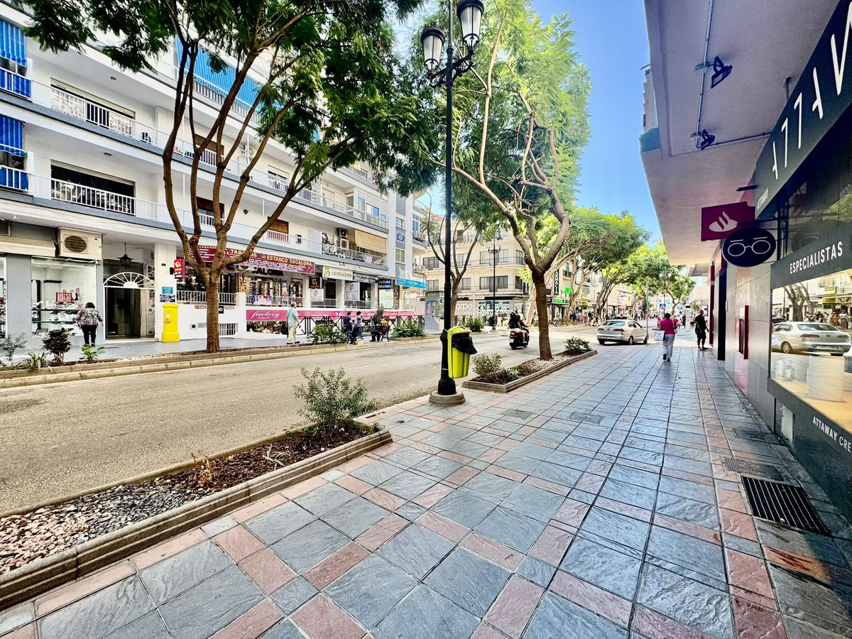 Gerenoveerd 3-slaapkamer appartement met terras in Fuengirola centrum in Fuengirola - foto 2