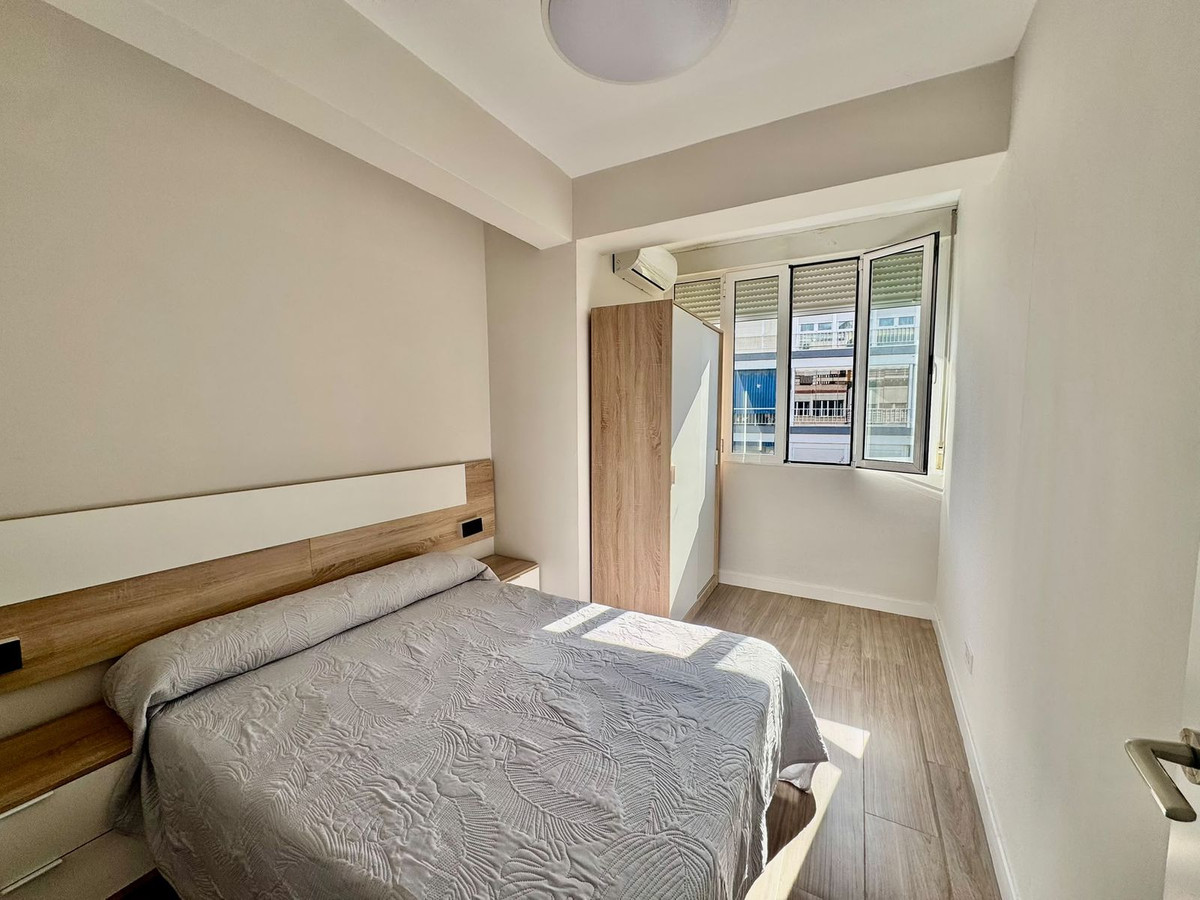 Gerenoveerd 3-slaapkamer appartement met terras in Fuengirola centrum in Fuengirola - foto 17