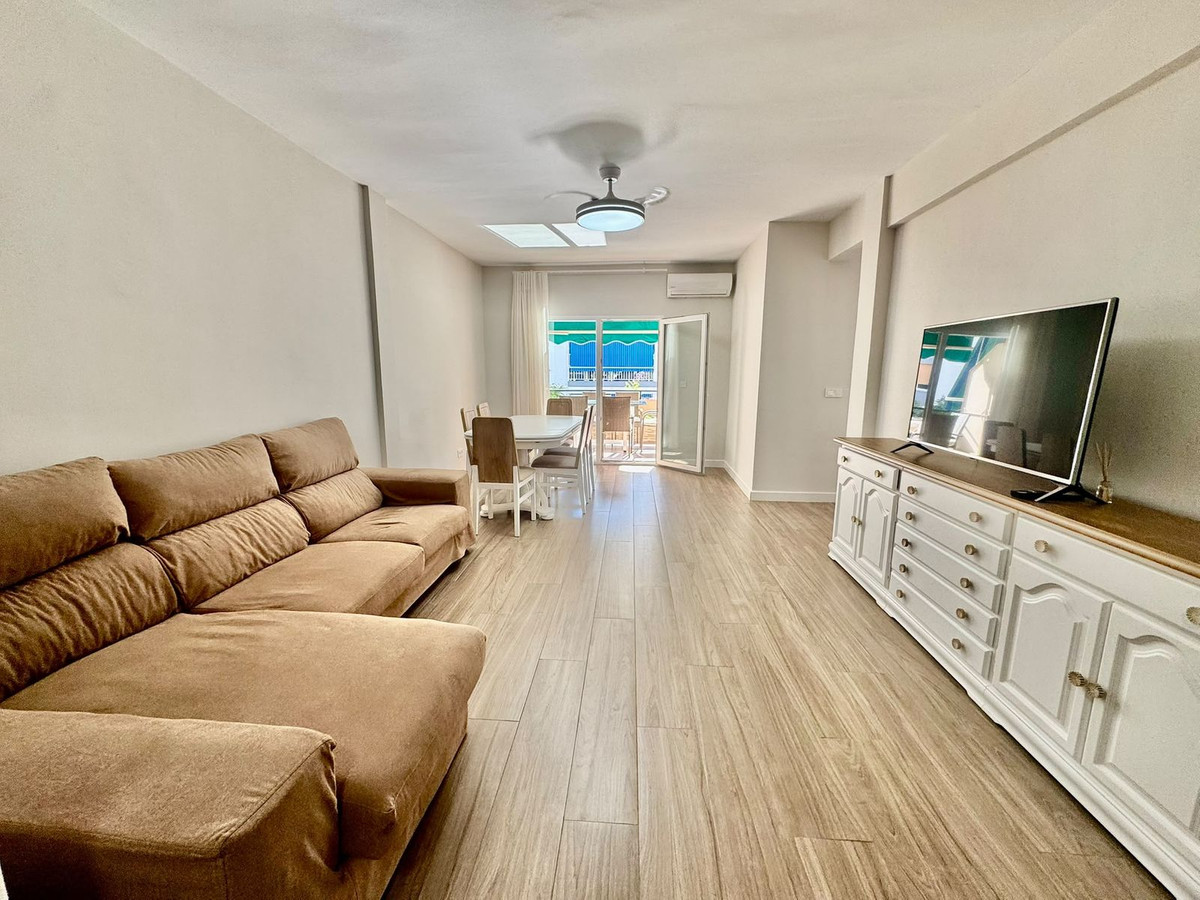 Gerenoveerd 3-slaapkamer appartement met terras in Fuengirola centrum in Fuengirola - foto 6