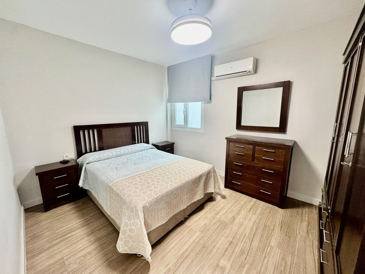 Gerenoveerd 3-slaapkamer appartement met terras in Fuengirola centrum in Fuengirola - foto 8