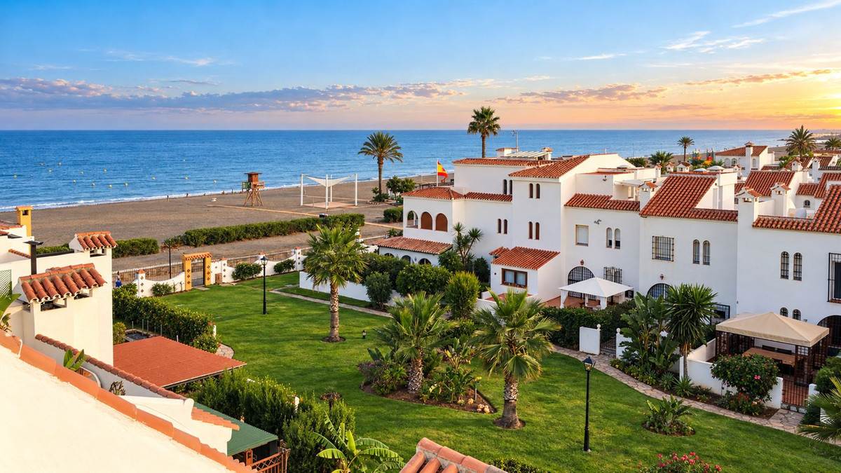 4-slaapkamerwoning in Casares Playa in Casares Playa - foto 3
