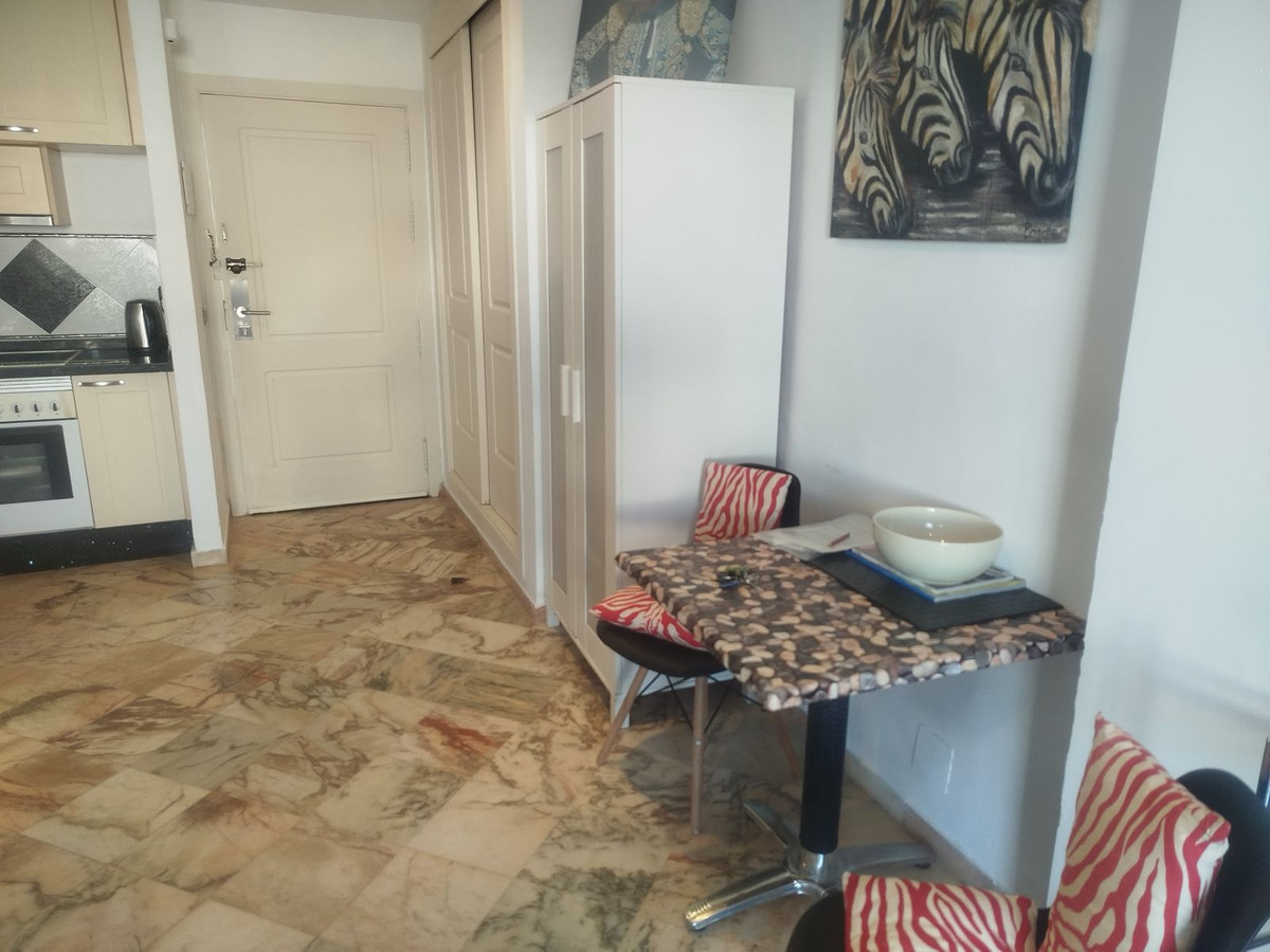 Appartement met 1 slaapkamer in Elviria in Elviria - foto 17