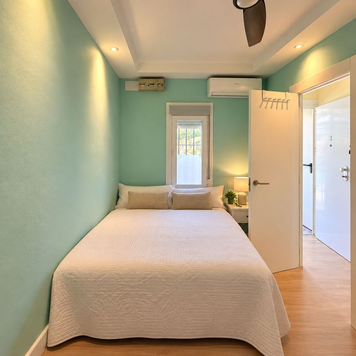 Gerenoveerd 2-slaapkamer appartement aan het strand met toeristische licentie – Estepona in Estepona - foto 14