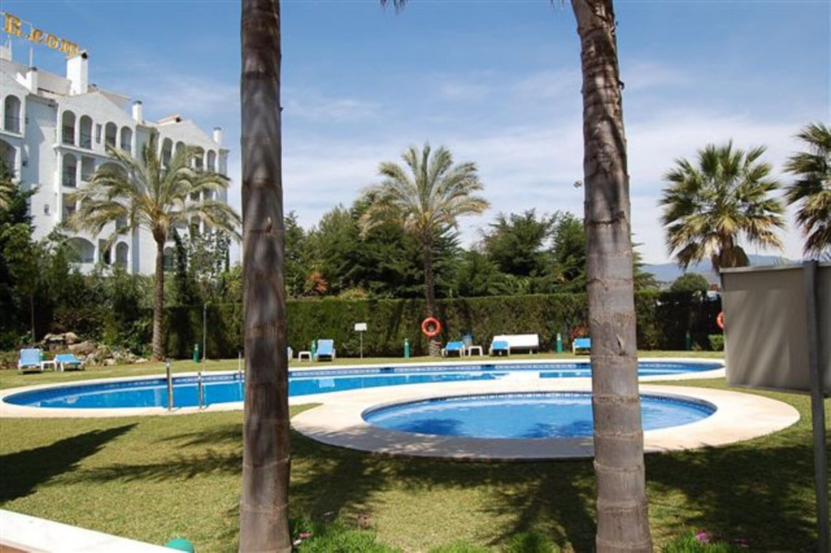 Drie-slaapkamer appartement in Puerto Banús in Puerto Banús - foto 2