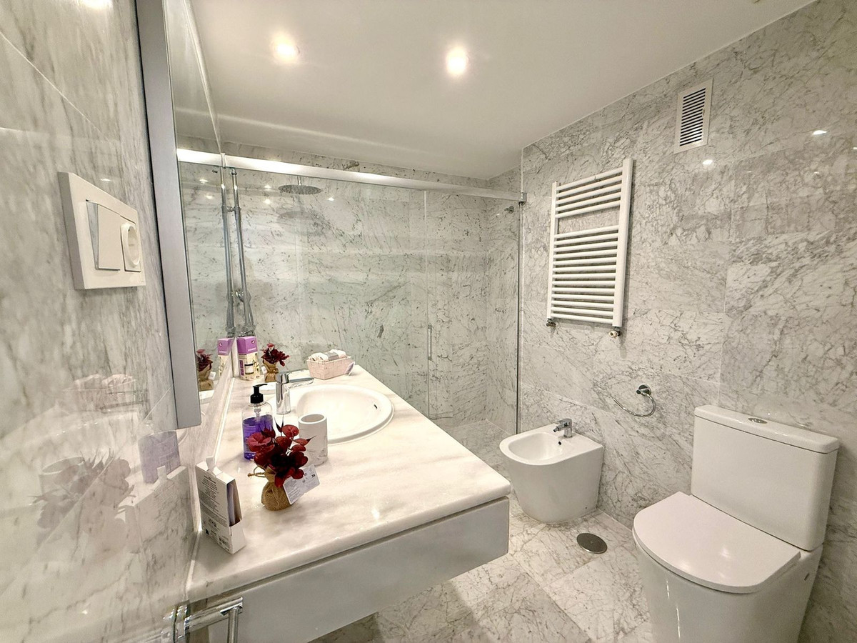 Drie-slaapkamer appartement in Puerto Banús in Puerto Banús - foto 20
