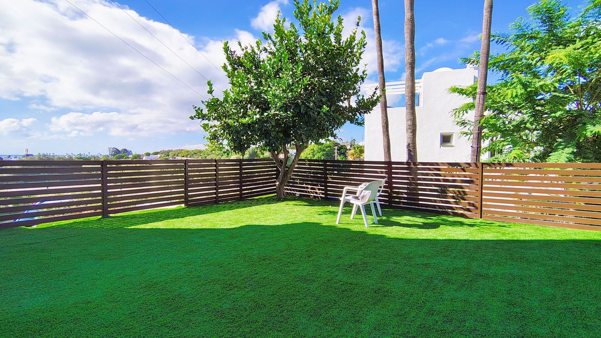 Drie-slaapkamer villa in Estepona, 600 meter van het strand in Estepona - foto 14
