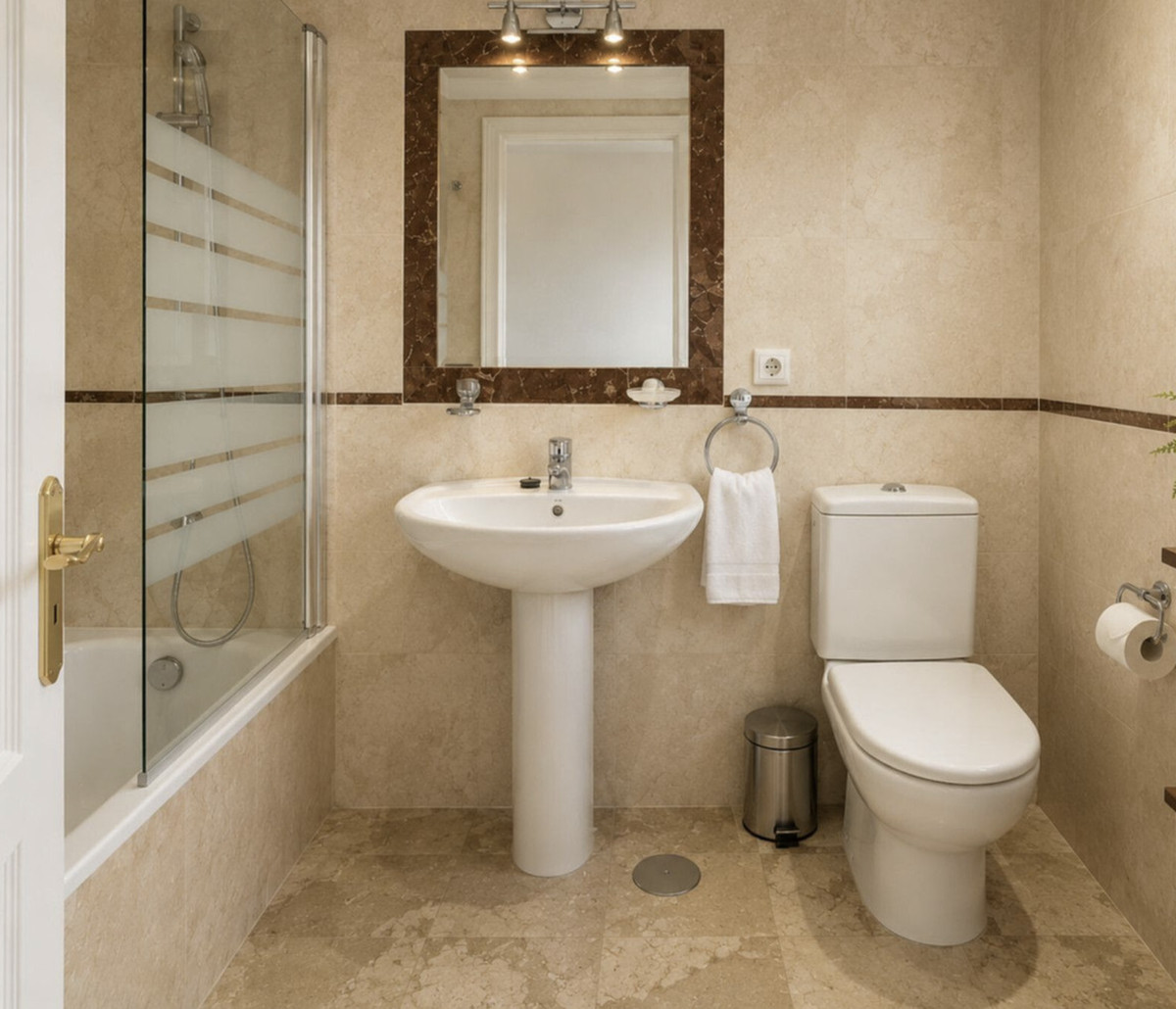 3-slaapkamer stadswoning in Condes de Iza, Nueva Andalucía in Nueva Andalucía - foto 11