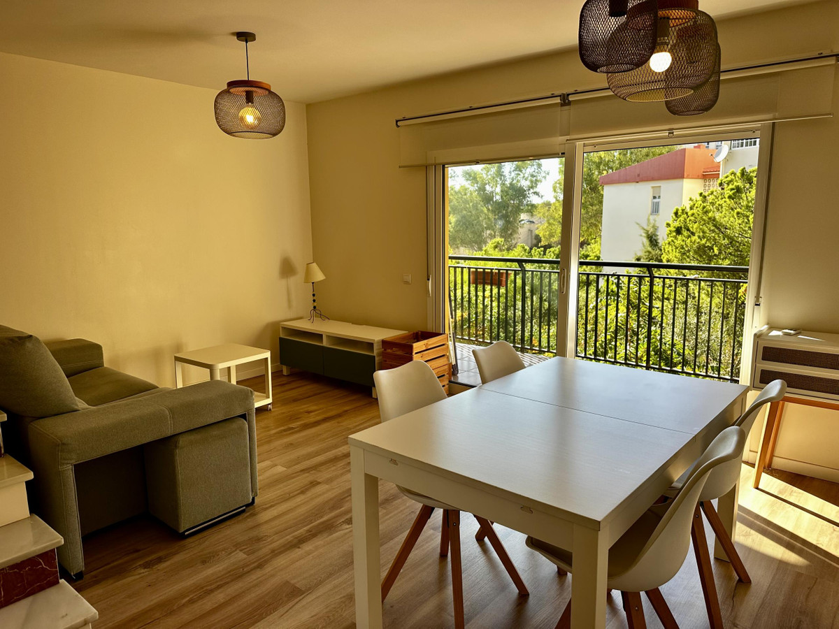 Appartement met 4 slaapkamers in Málaga in Málaga - foto 4
