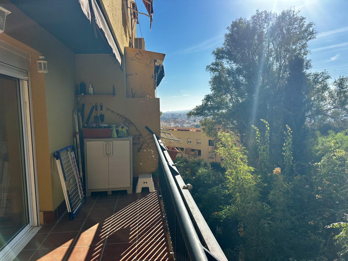 Appartement met 4 slaapkamers in Málaga in Málaga - foto 7