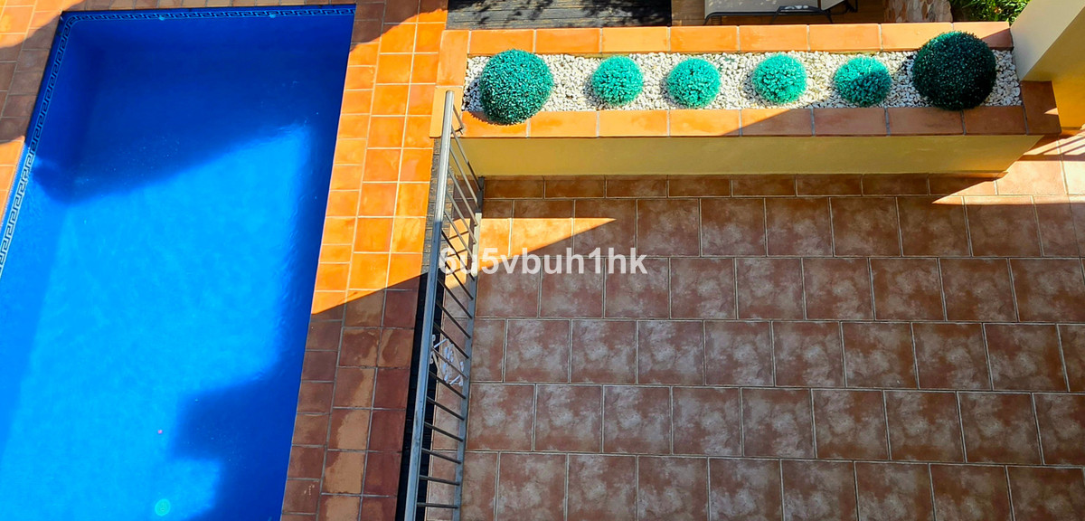 Duplex penthouse met 3 slaapkamers in Los Almendros, Benahavís in Benahavís - foto 2
