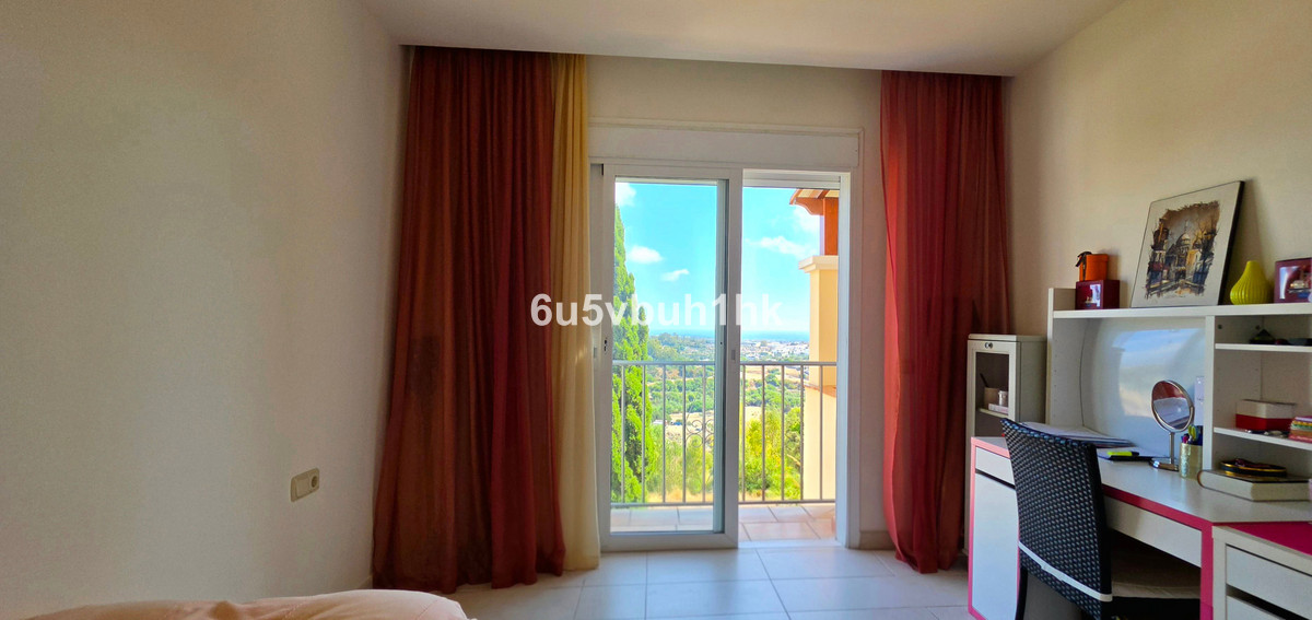 Duplex penthouse met 3 slaapkamers in Los Almendros, Benahavís in Benahavís - foto 11