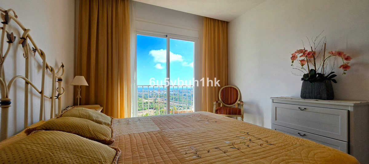 Duplex penthouse met 3 slaapkamers in Los Almendros, Benahavís in Benahavís - foto 9