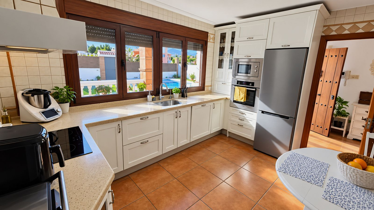 Villa met 6 slaapkamers in Alhaurín de la Torre in Alhaurín de la Torre - foto 3