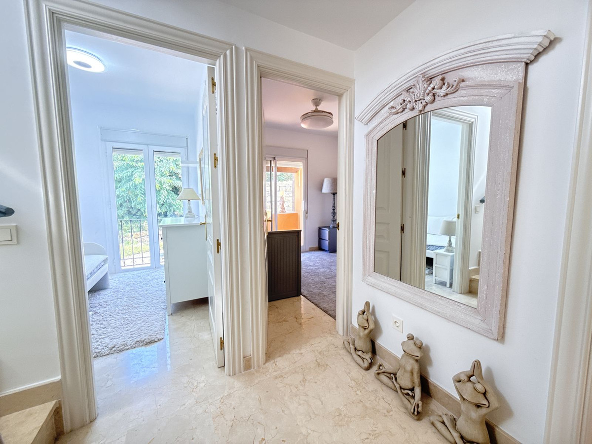 Prachtig volledig gerenoveerde hoekwoning met 4 slaapkamers – Paraíso Bellevue, Benahavís in Benahavís - foto 19