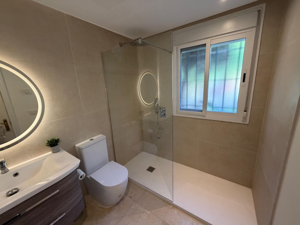 Prachtig volledig gerenoveerde hoekwoning met 4 slaapkamers – Paraíso Bellevue, Benahavís in Benahavís - foto 20