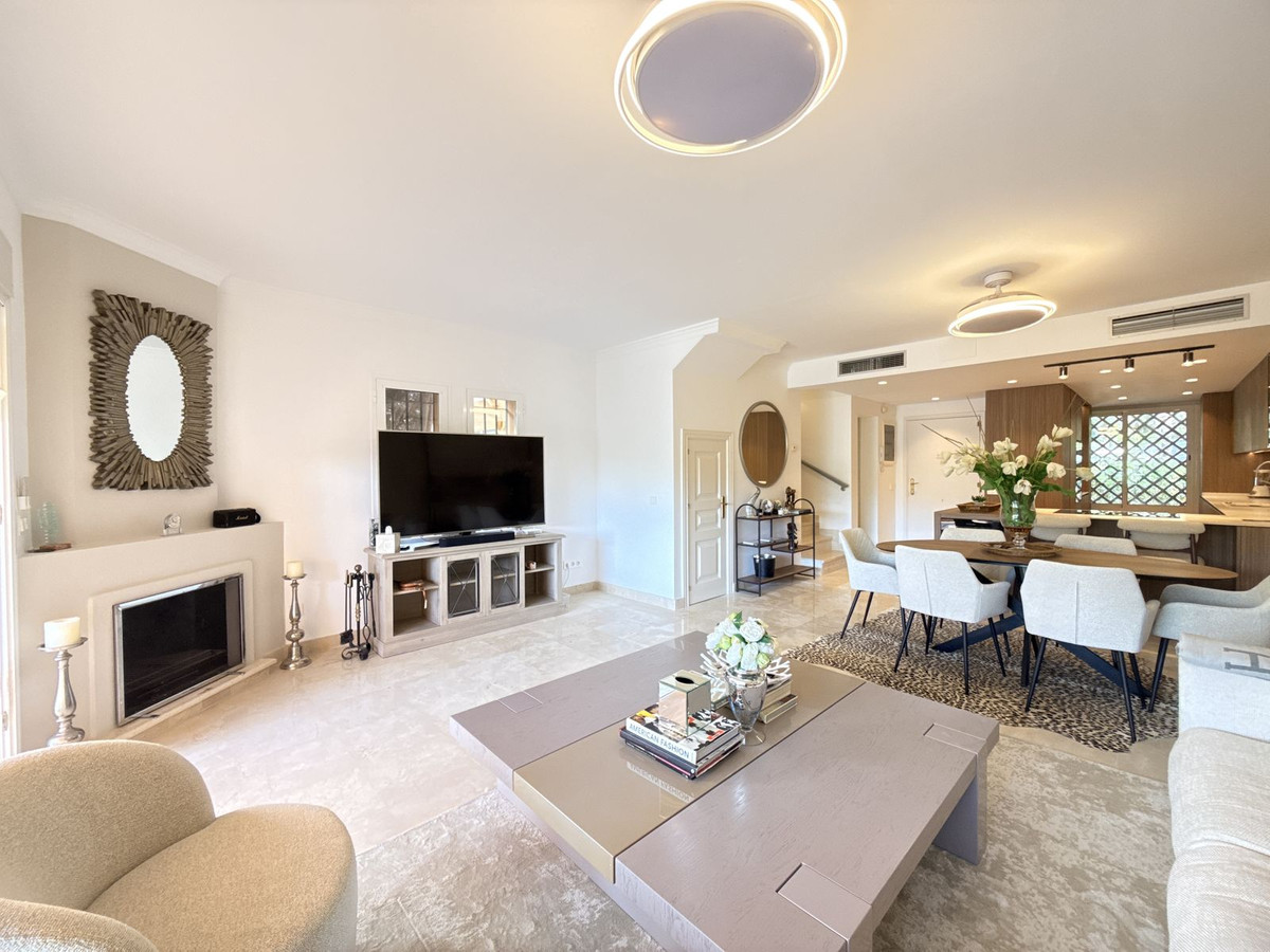 Prachtig volledig gerenoveerde hoekwoning met 4 slaapkamers – Paraíso Bellevue, Benahavís in Benahavís - foto 4