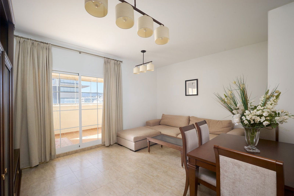 Ruim 2-slaapkamer appartement in Estepona in Estepona - foto 2