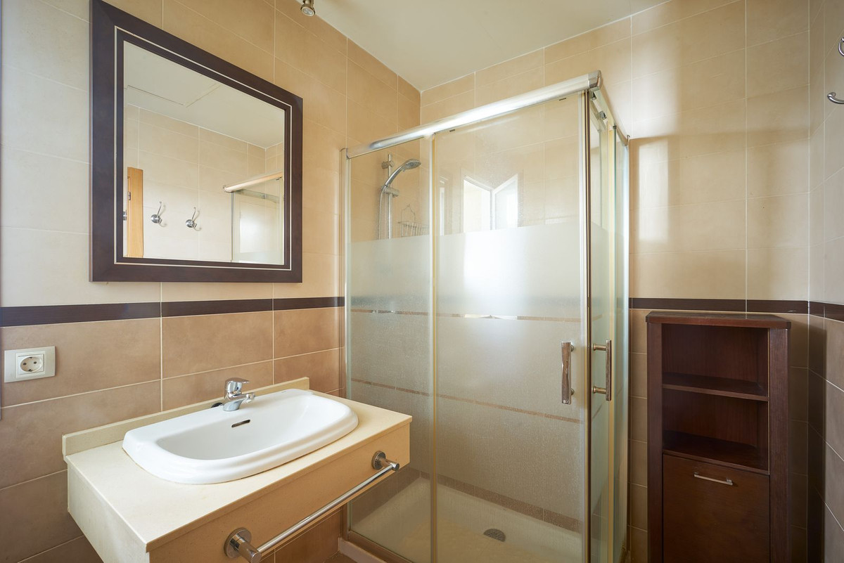 Ruim 2-slaapkamer appartement in Estepona in Estepona - foto 13