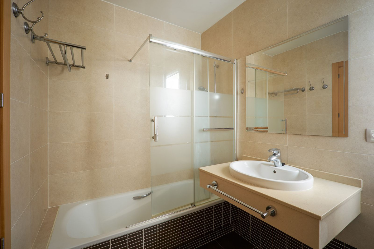 Ruim 2-slaapkamer appartement in Estepona in Estepona - foto 14