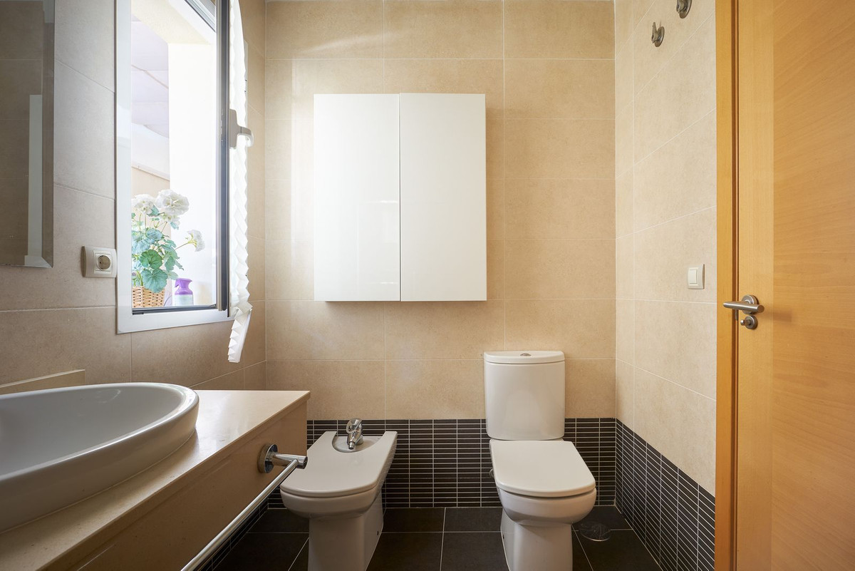 Ruim 2-slaapkamer appartement in Estepona in Estepona - foto 17