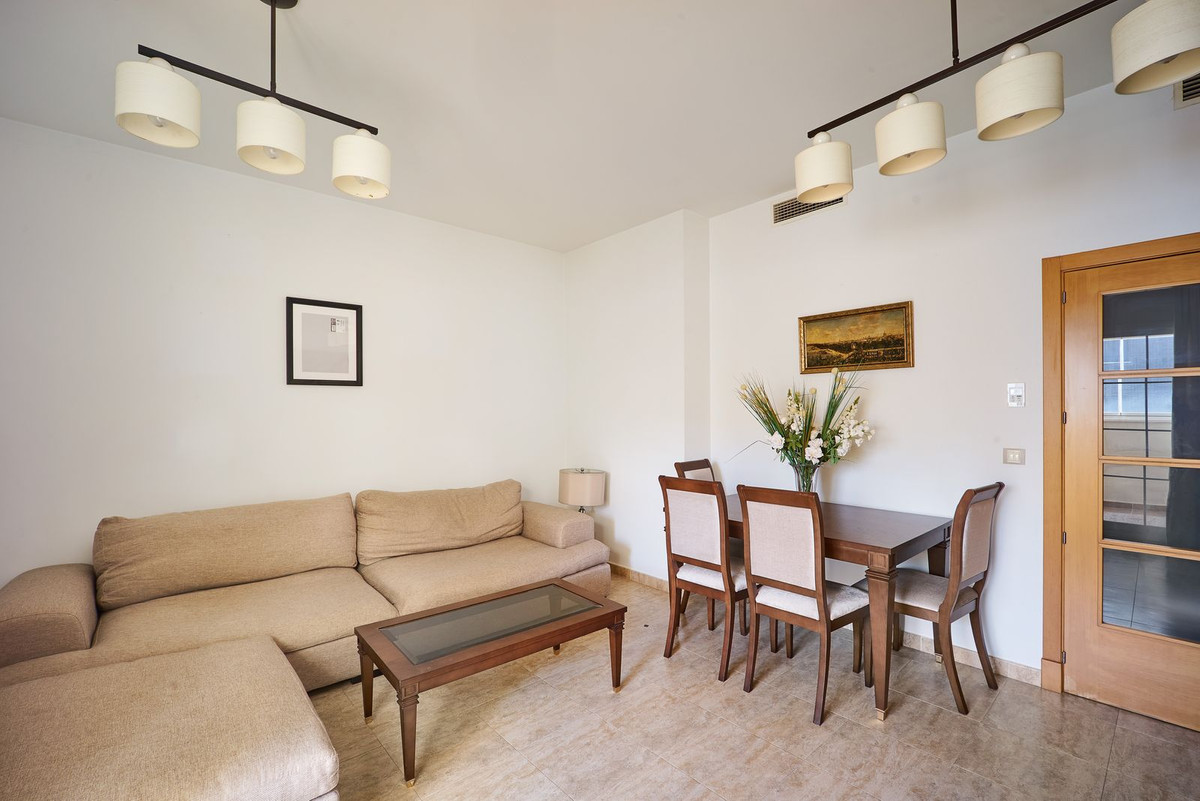 Ruim 2-slaapkamer appartement in Estepona in Estepona - foto 3