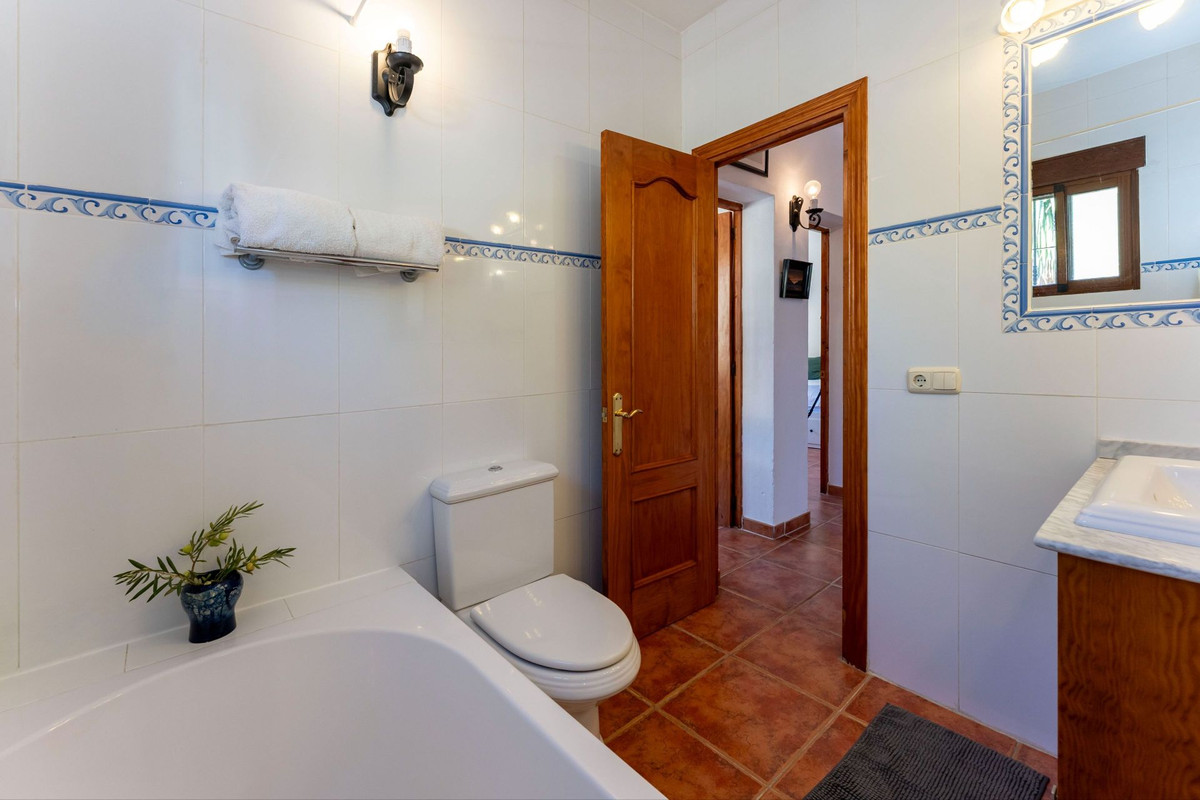 3-slaapkamer finca in Tolox met privézwembad en 15.093 m² perceel in Tolox - foto 17