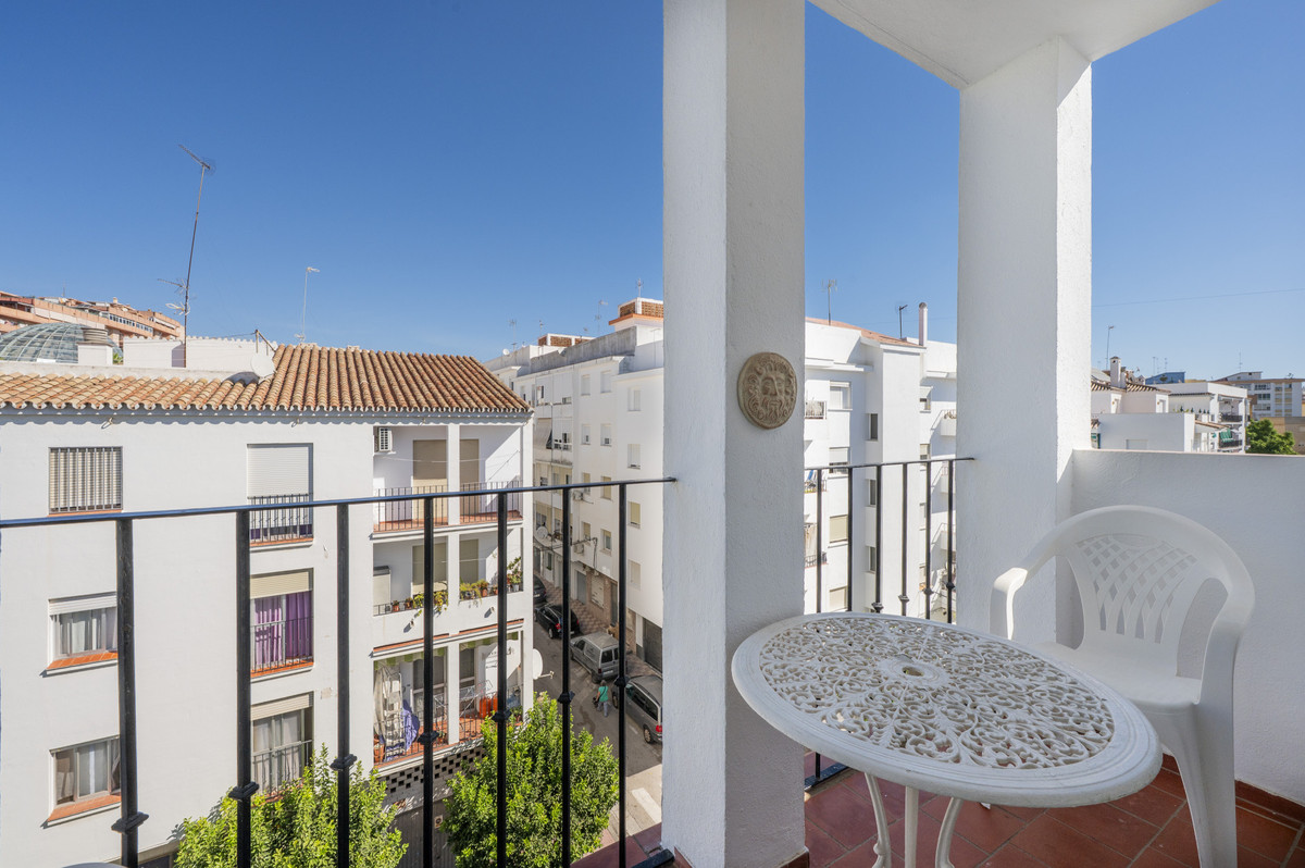 Zeldzaam éénverdiepingspenthouse met 6 slaapkamers in Estepona in Estepona - foto 19