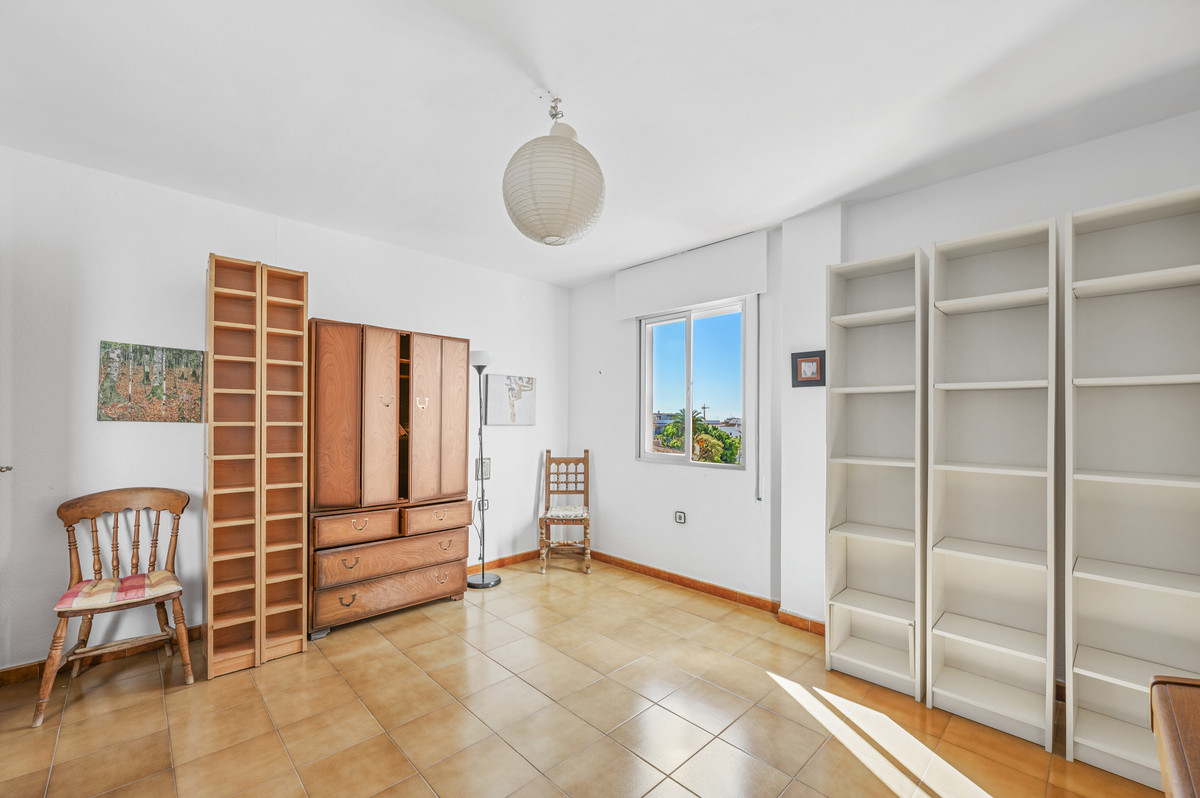 Zeldzaam éénverdiepingspenthouse met 6 slaapkamers in Estepona in Estepona - foto 7