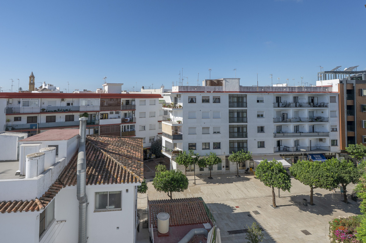 Zeldzaam éénverdiepingspenthouse met 6 slaapkamers in Estepona in Estepona - foto 8