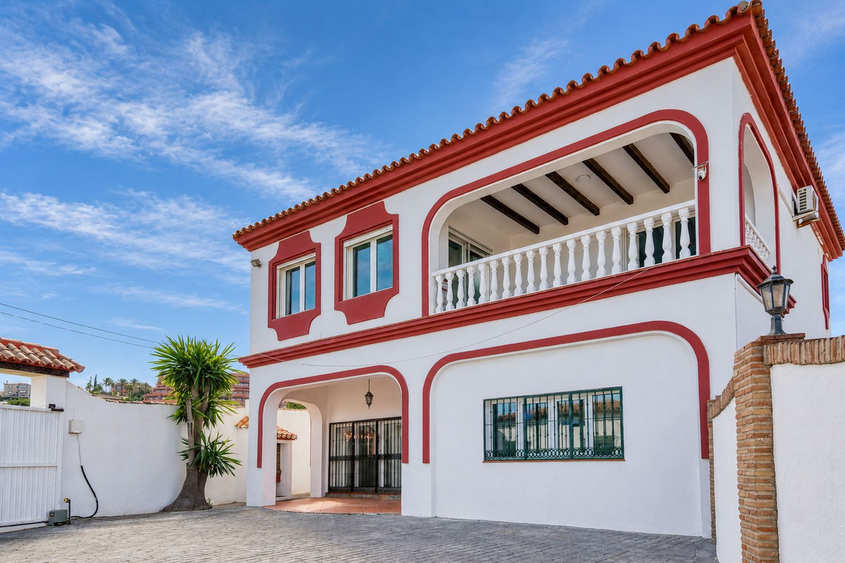 Vier-slaapkamer finca met privézwembad en panoramisch zeezicht in Manilva in Manilva - foto 2