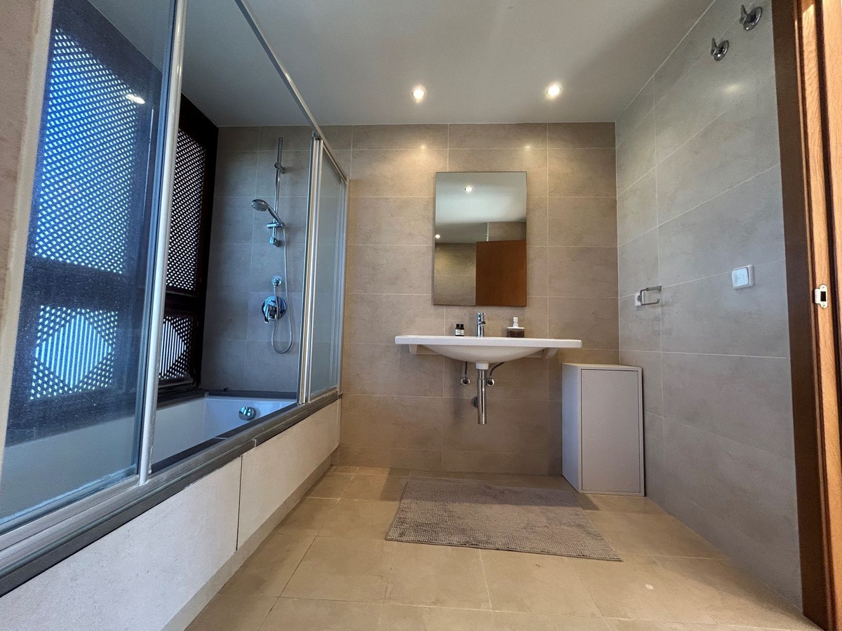 Penthouse met één slaapkamer aan de New Golden Mile in New Golden Mile - foto 13