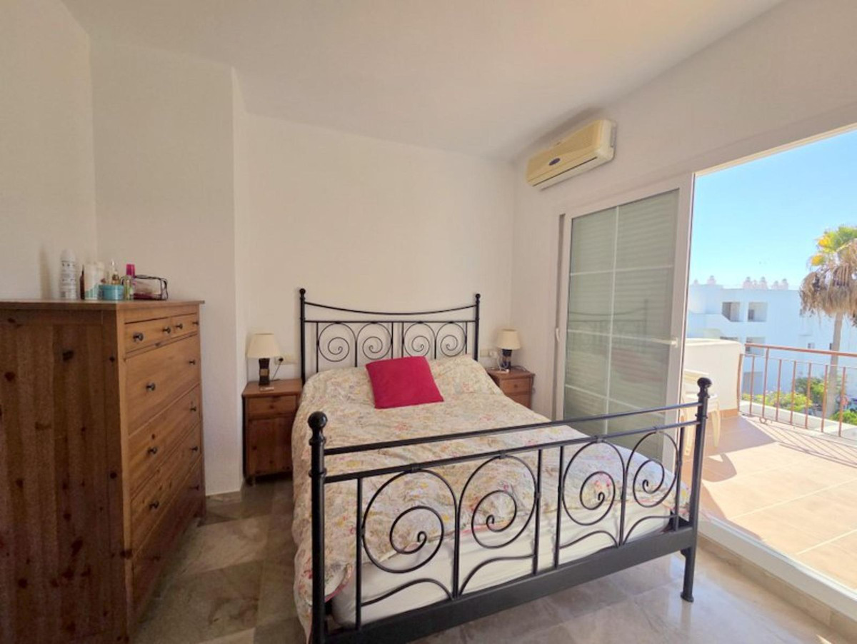 2-slaapkamer duplex penthouse met panoramisch kustzicht in La Duquesa in La Duquesa - foto 12