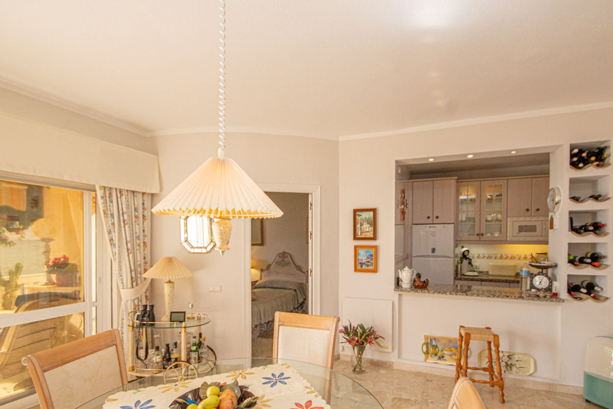 2 bedroom Apartment in Calahonda in Calahonda - foto 11