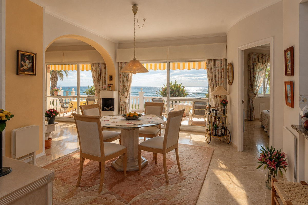 2 bedroom Apartment in Calahonda in Calahonda - foto 3