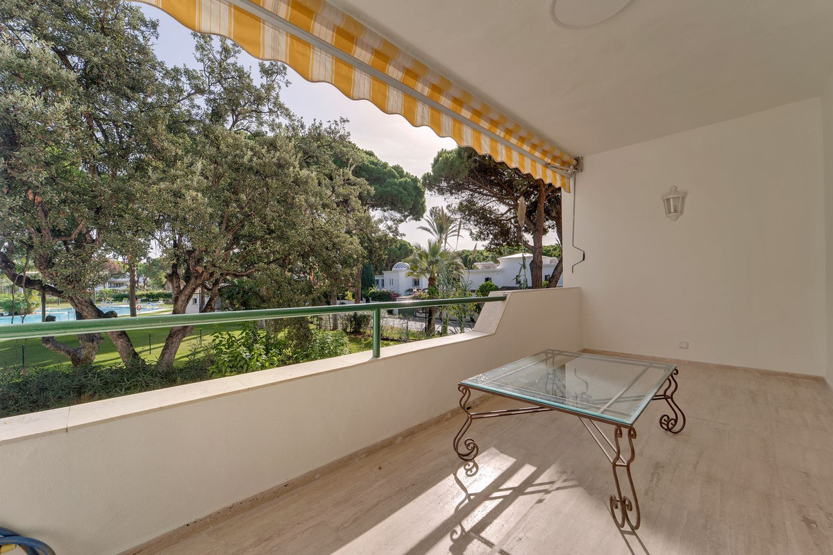 Drie-slaapkamer appartement op de begane grond met privé-tuin in Benahavís in Benahavís - foto 20